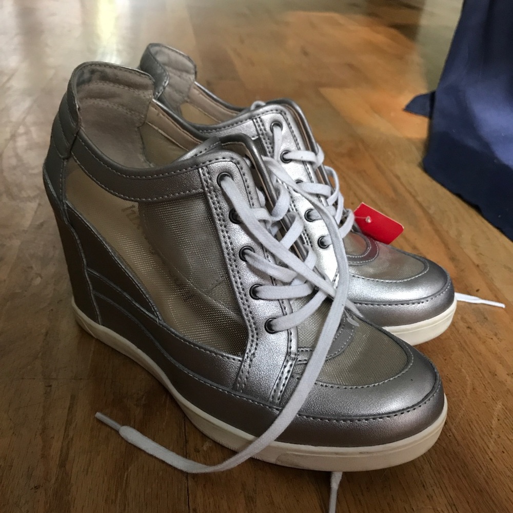 Wedged chunky sneakers